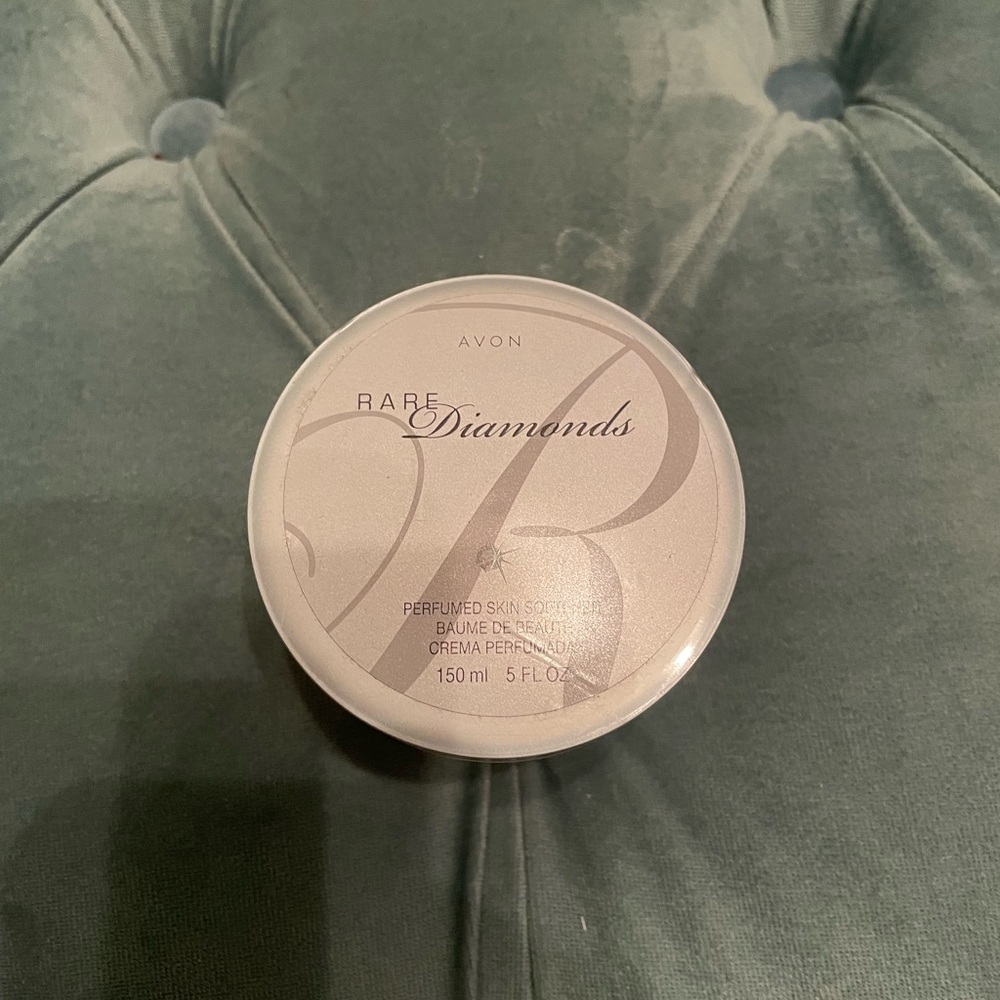 💗NEW  Avon Rate Diamonds Skin Softener